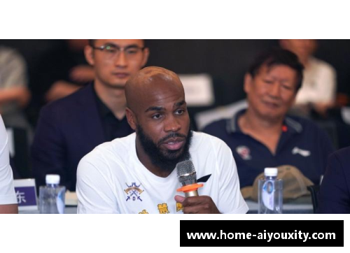 ayx爱游戏罗伯特-高登遭遇犯规争议与裁判发生口角引发热议